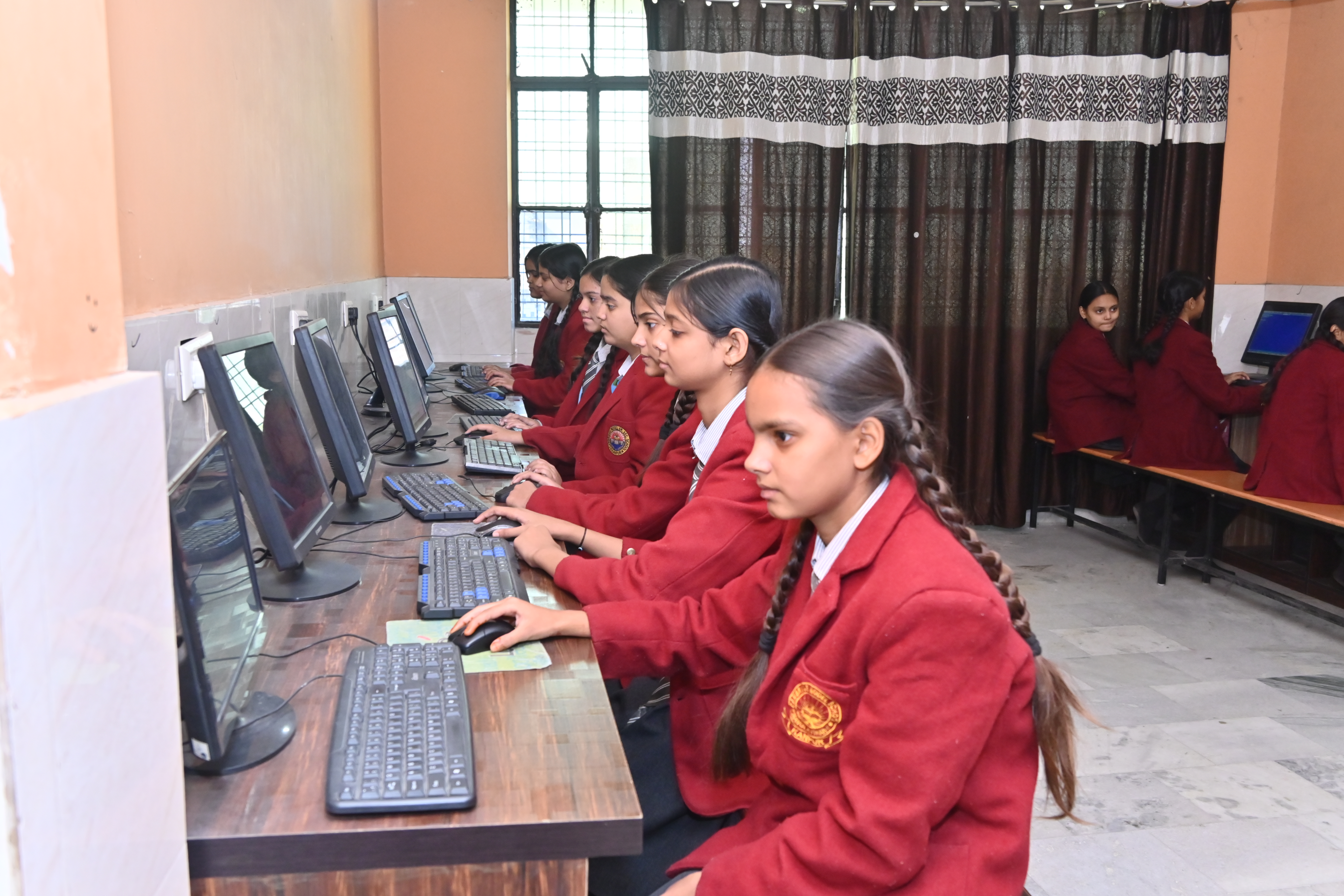 Computer Lab Workstations